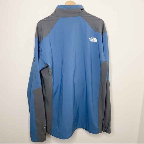 The northface zip up with front pockets jacket - Picture 9 of 10